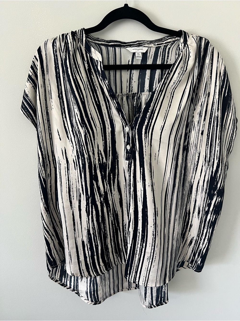 Banana Republic Navy & White Striped Button-Front Women’s Top